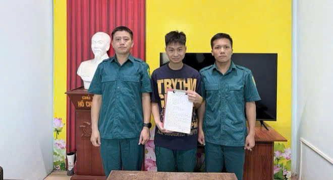 Thanh niên xã Ngọc Hồi viết đơn tình nguyện nhập ngũ: Khí thế của tuổi trẻ, lời hứa với Tổ quốc