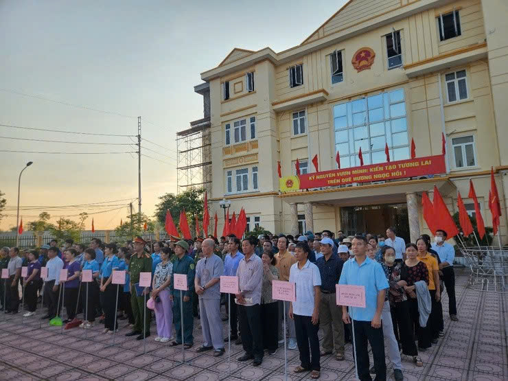 Xã Ngọc Hồi ra quân làm sạch môi trường, dựng nếp sống văn minh đô thị trong giai đoạn chính quyền địa phương hai cấp