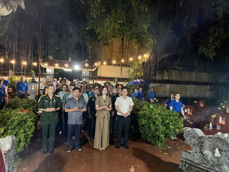 Xã Ngọc Hồi thắp nến tri ân, lan tỏa giá trị “Uống nước nhớ nguồn” trong Ngày 27-7