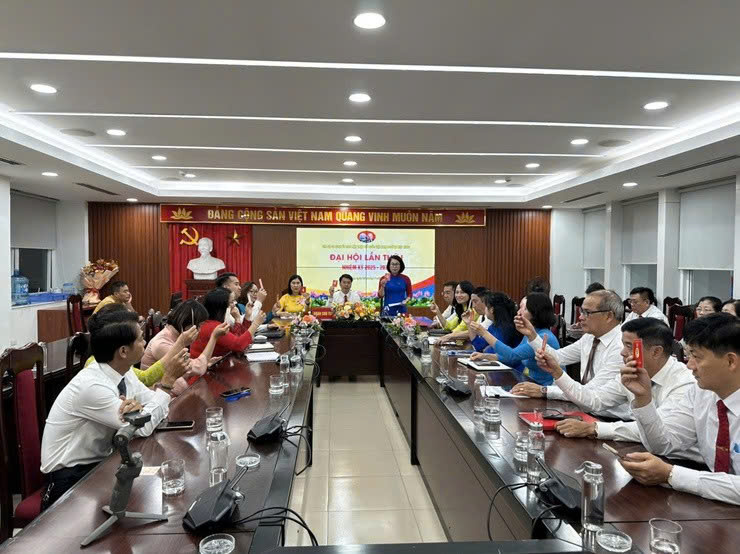 Đại hội Chi bộ Cơ quan Ủy ban MTTQ Việt Nam phường Việt Hưng lần thứ I, nhiệm kỳ 2025 – 2030