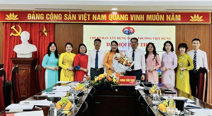 Chi bộ Ban Xây dựng Đảng phường Việt Hưng: Quyết tâm xây dựng tổ chức đảng vững mạnh, tinh gọn và hiệu quả trong nhiệm kỳ mới