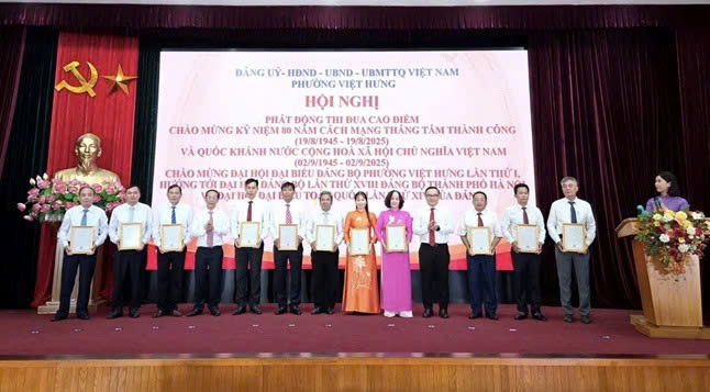 Phường Việt Hưng phát động đợt thi đua cao điểm chào mừng 80 năm Cách mạng Tháng Tám và Đại hội Đảng bộ phường lần thứ I