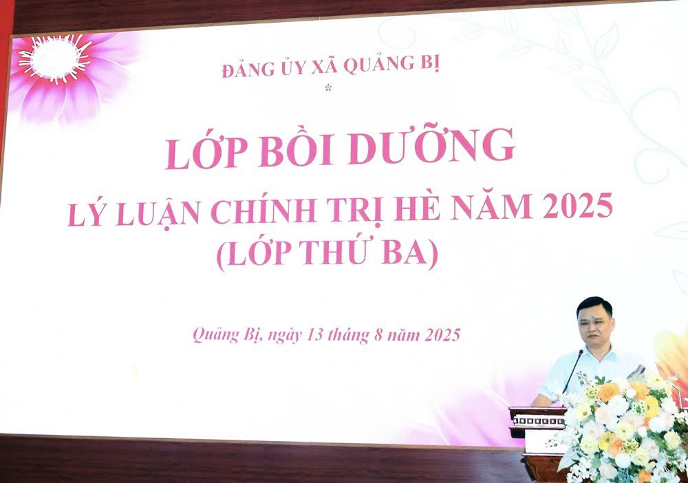 Xã Quảng Bị bồi dưỡng chính trị hè cho đội ngũ giáo viên: Cập nhật tư duy mới, sẵn sàng cho năm học 2025-2026
