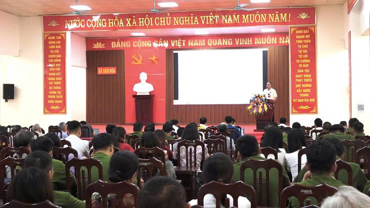 Xã Dân Hòa quán triệt nghị quyết Trung ương và Nghị quyết Đại hội Đảng bộ khóa I: Khởi động nhiệm kỳ mới với quyết tâm chính trị cao