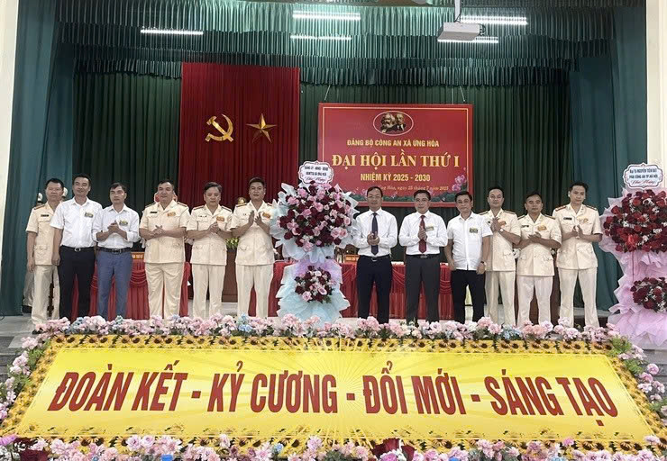 Đảng bộ Công an xã Ứng Hòa quyết tâm nâng cao sức chiến đấu, giữ vững an ninh trật tự trong nhiệm kỳ 2025-2030