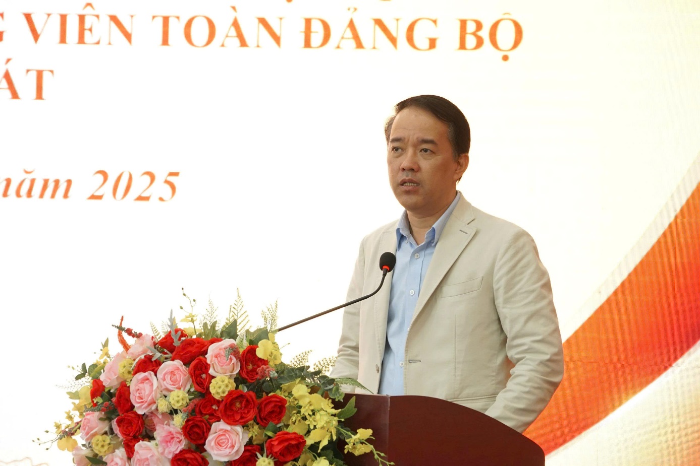 Phường Thượng Cát phát động chiến dịch 10 ngày đêm chuẩn hóa dữ liệu toàn Đảng bộ