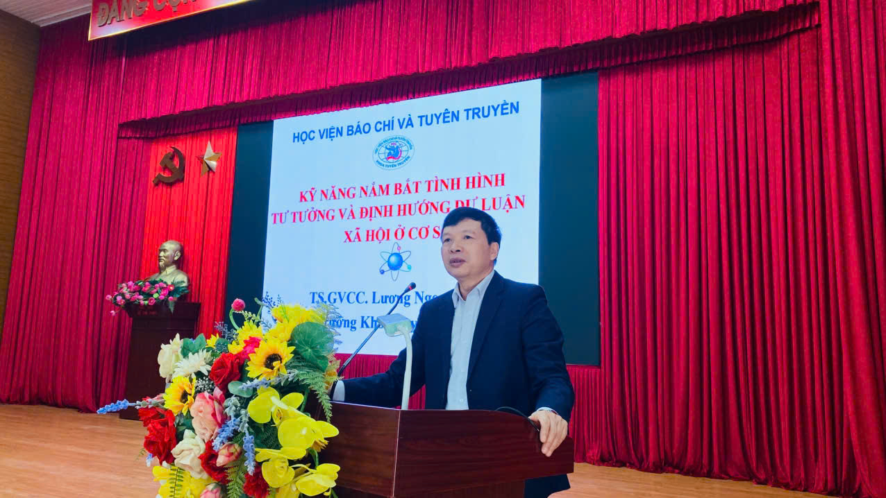 Xã Hát Môn bồi dưỡng nghiệp vụ công tác nắm bắt và định hướng dư luận xã hội
