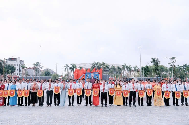 Xã Đông Anh rực sáng ngày hội thể thao đầu tiên: Lan tỏa sức mạnh đoàn kết, khơi dậy khát vọng phát triển