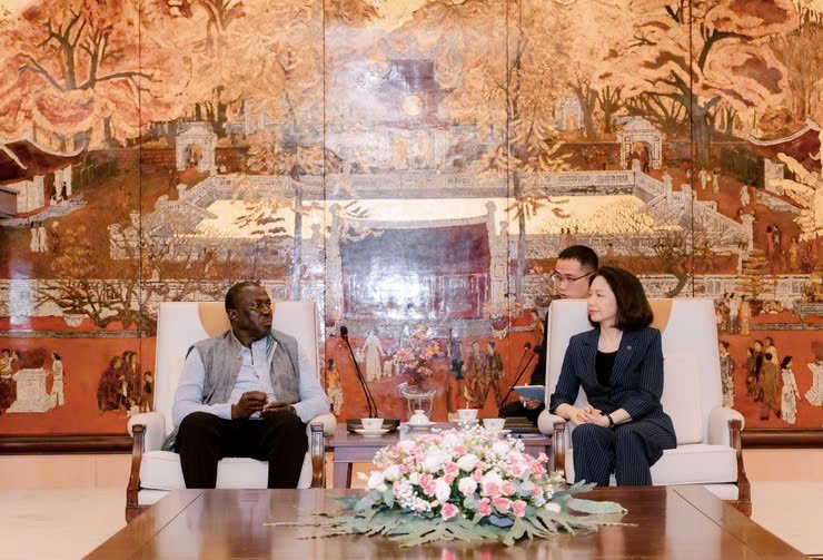 Hà Nội tiếp Đoàn Liên ngành UNESCO và ICOMOS: Khẳng định quyết tâm khôi phục Chính điện Kính Thiên