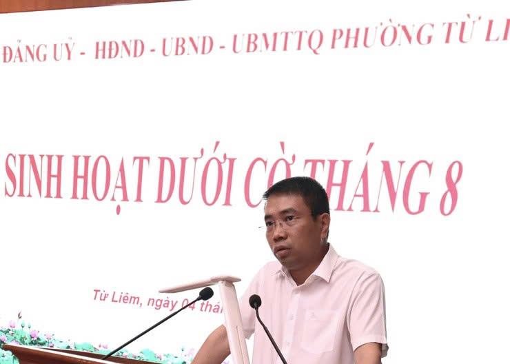 Phường Từ Liêm: Nghi lễ chào cờ tháng 8 khơi dậy tinh thần trách nhiệm, hướng tới Đại hội Đảng bộ lần thứ I