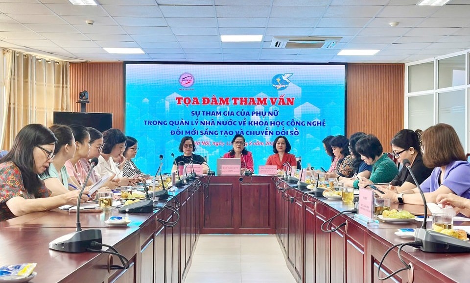 Hà Nội tham vấn giải pháp thúc đẩy vai trò nữ giới trong quản lý khoa học - công nghệ và đổi mới sáng tạo