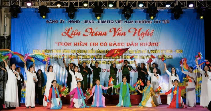 Phường Tây Tựu tổ chức Chương trình văn nghệ với chủ đề “Trọn niềm tin có Đảng dẫn đường”