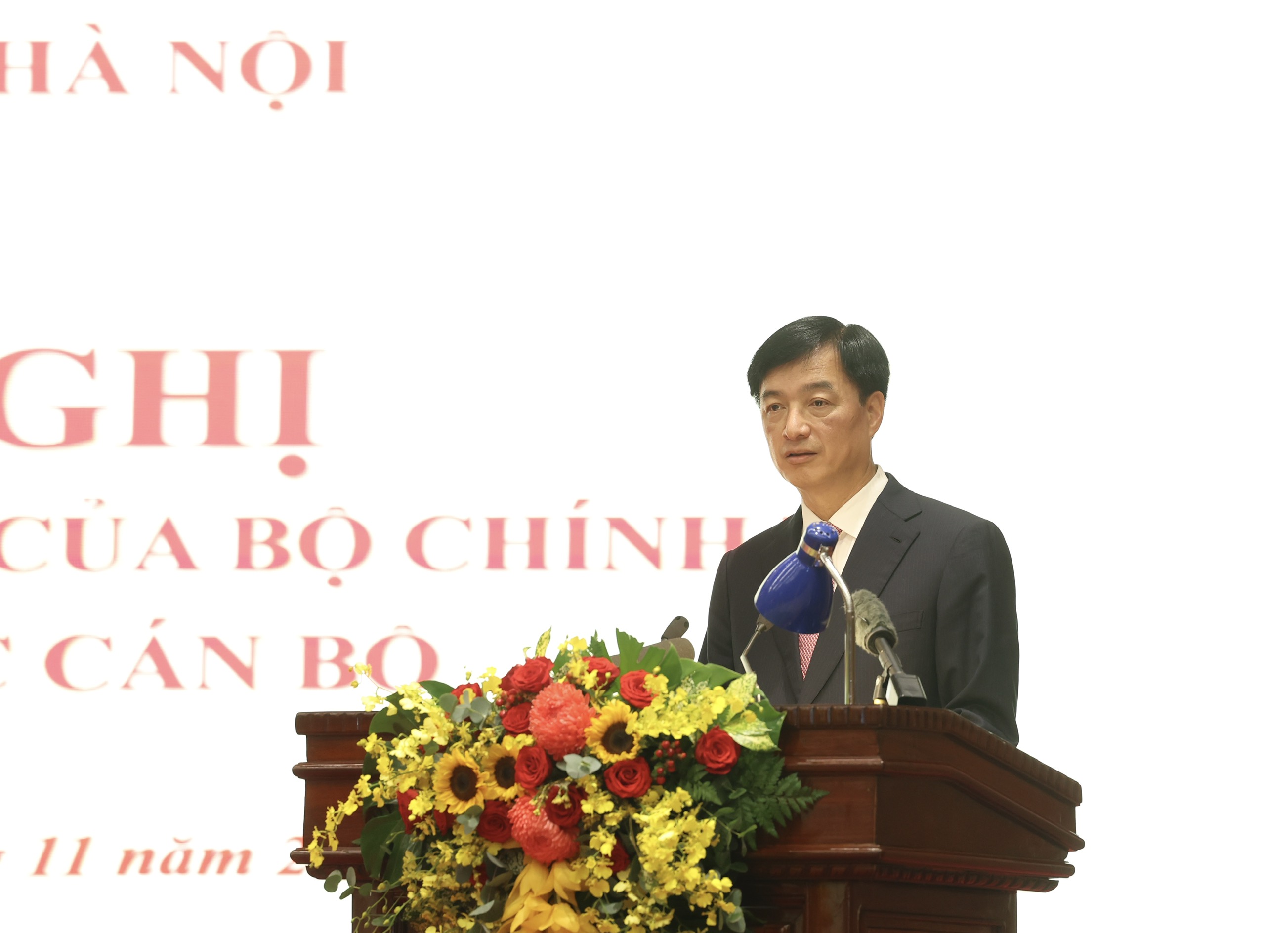 Bí thư Thành ủy Hà Nội Nguyễn Duy Ngọc: Lấy lợi ích chung làm trọng, lấy con người làm trung tâm và thước đo mọi sự phát triển