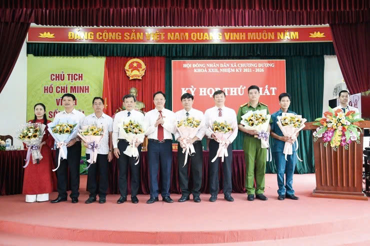HĐND xã Chương Dương khóa XXII: Kiện toàn tổ chức bộ máy, quyết tâm xây dựng chính quyền địa phương hai cấp hoạt động hiệu quả