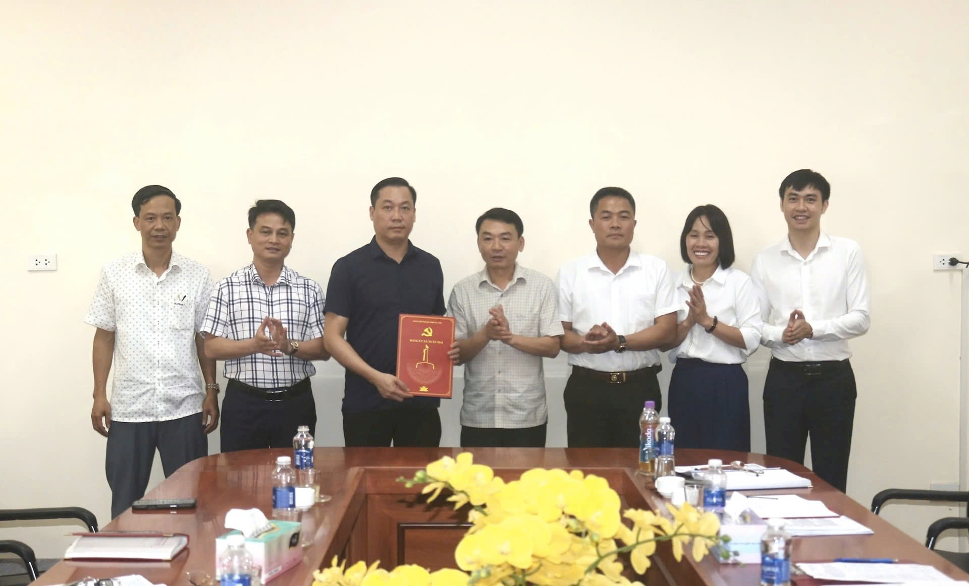 Đảng ủy xã Xuân Mai kiện toàn tổ chức, triển khai kế hoạch Đại hội Đảng các cấp nhiệm kỳ 2025-2030