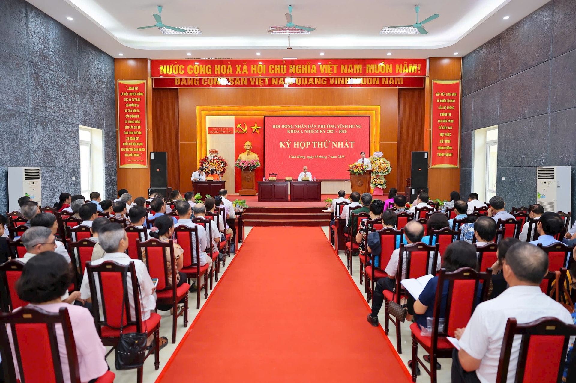 HĐND phường Vĩnh Hưng tổ chức kỳ họp thứ nhất: Hoàn thiện bộ máy, khởi đầu giai đoạn phát triển mới