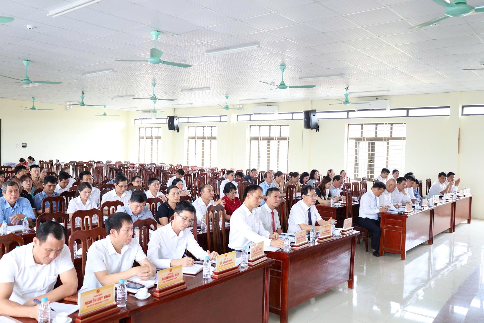 HĐND xã Suối Hai khóa I tổ chức kỳ họp chuyên đề: Quyết nghị nhiều nội dung quan trọng thúc đẩy phát triển kinh tế - xã hội
