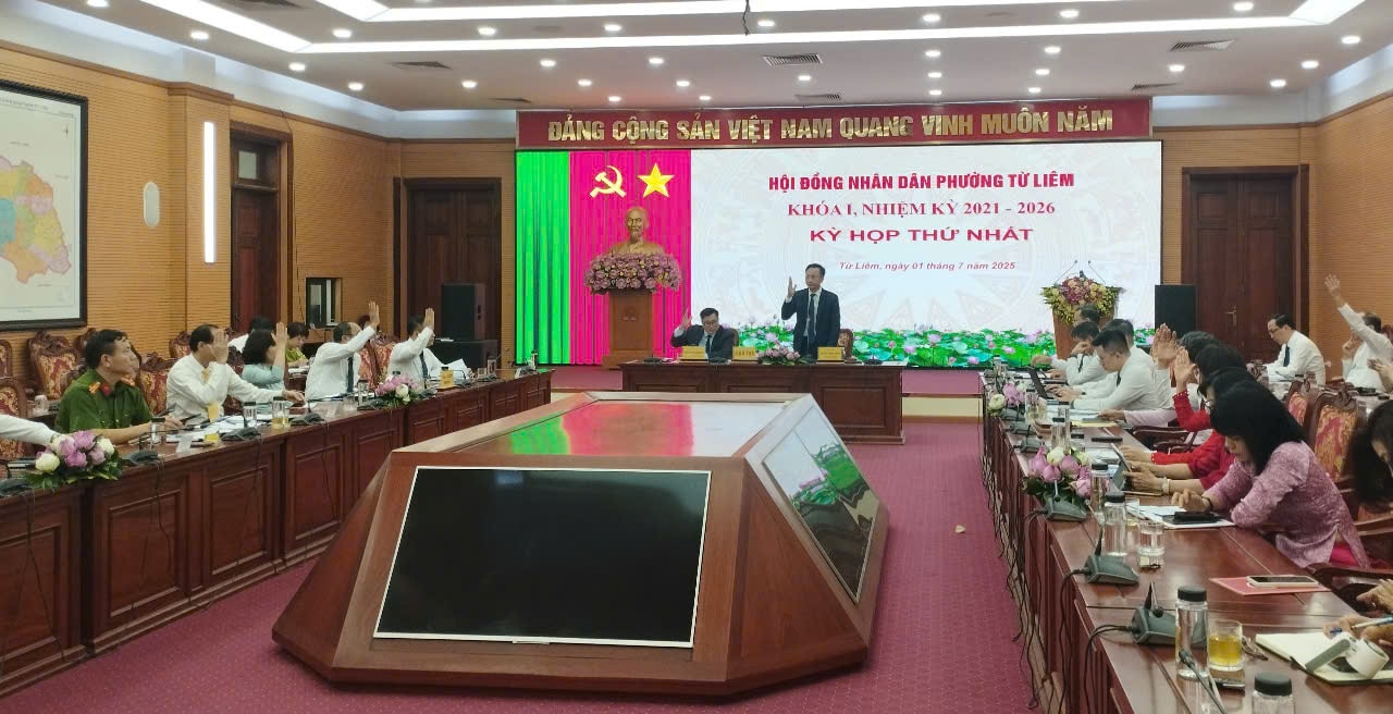 HĐND phường Từ Liêm họp kỳ đầu: Kiện toàn tổ chức, quyết tâm thực thi hiệu quả mô hình chính quyền địa phương hai cấp