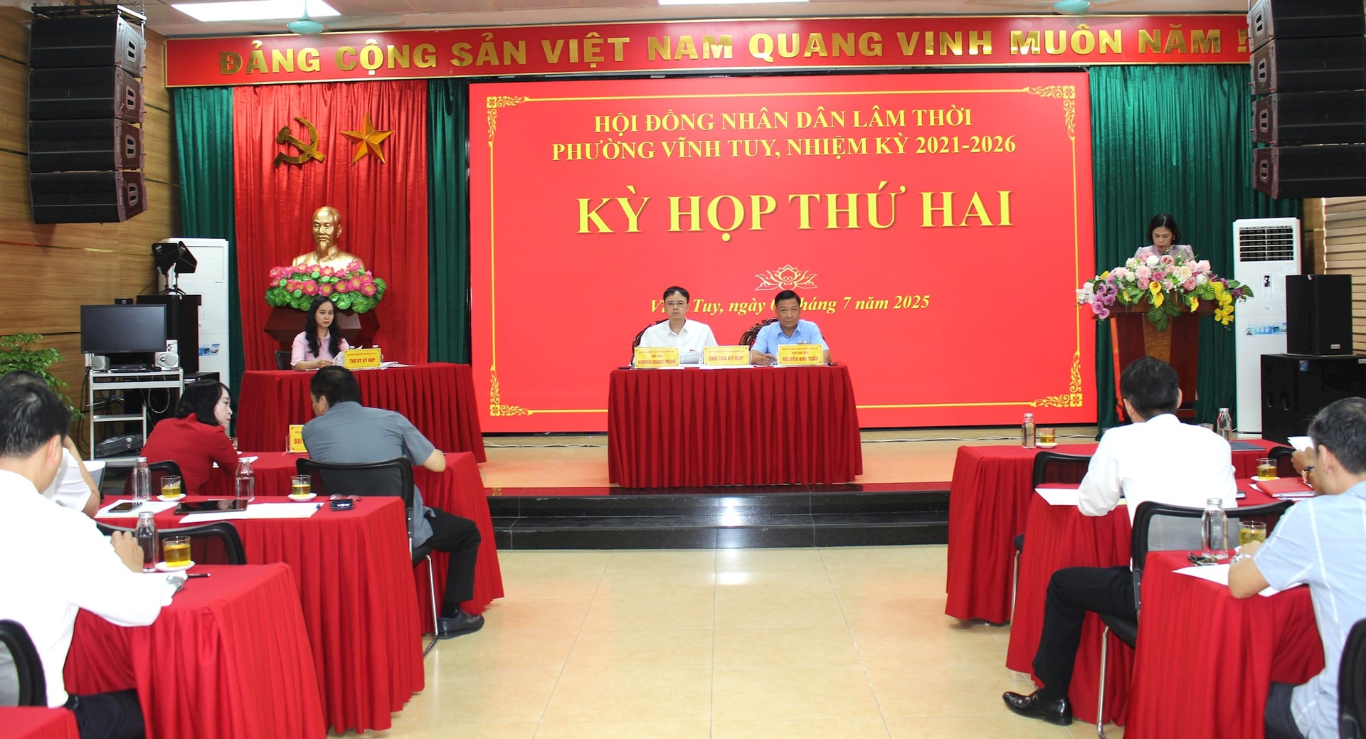 HĐND phường Vĩnh Tuy thông qua nhiều nghị quyết quan trọng, quyết tâm hoàn thành mục tiêu phát triển năm 2025