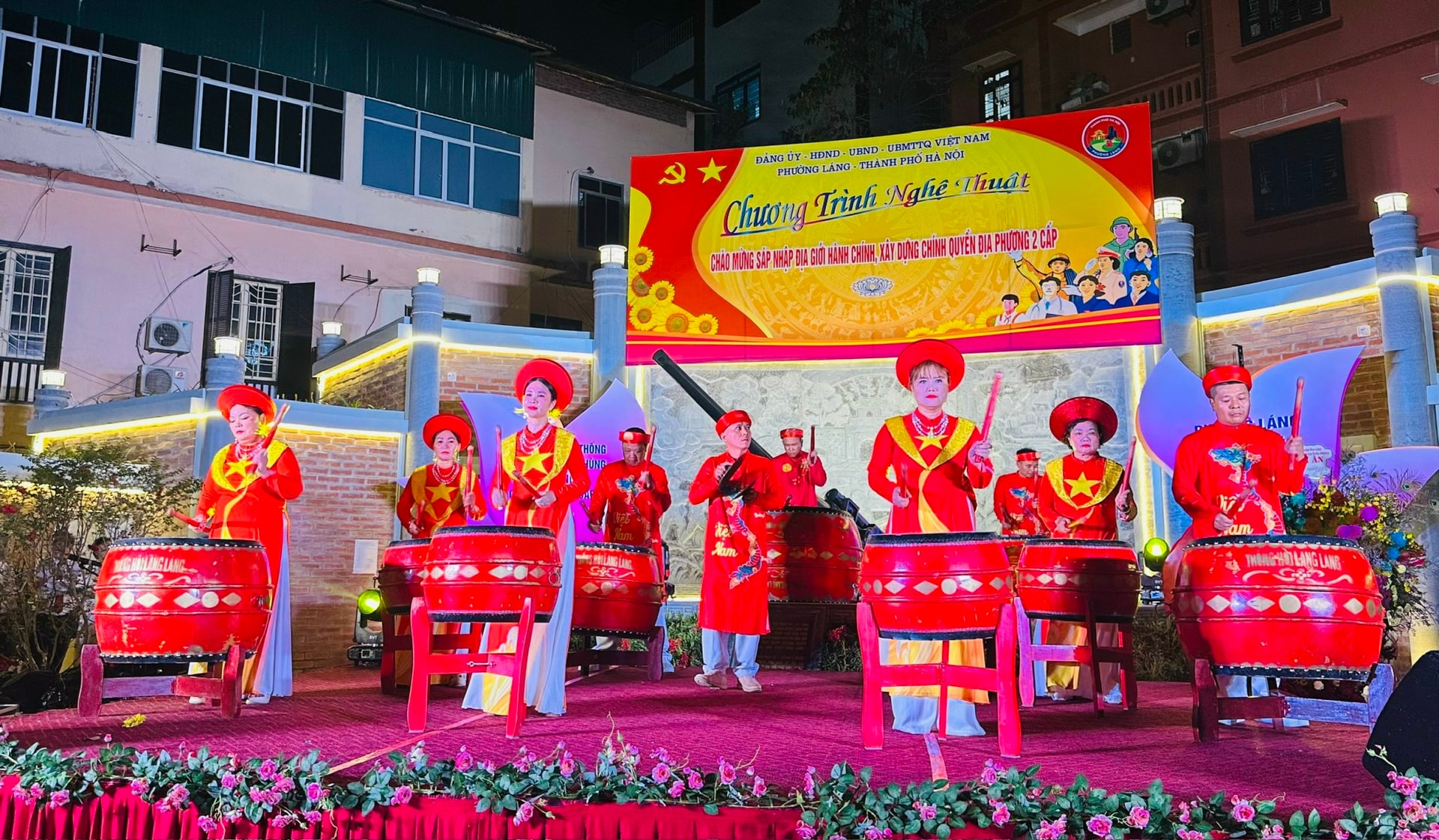 Phường Láng tổ chức chương trình nghệ thuật chào mừng mô hình chính quyền địa phương hai cấp: Lan tỏa niềm tin, khơi dậy tinh thần đổi mới
