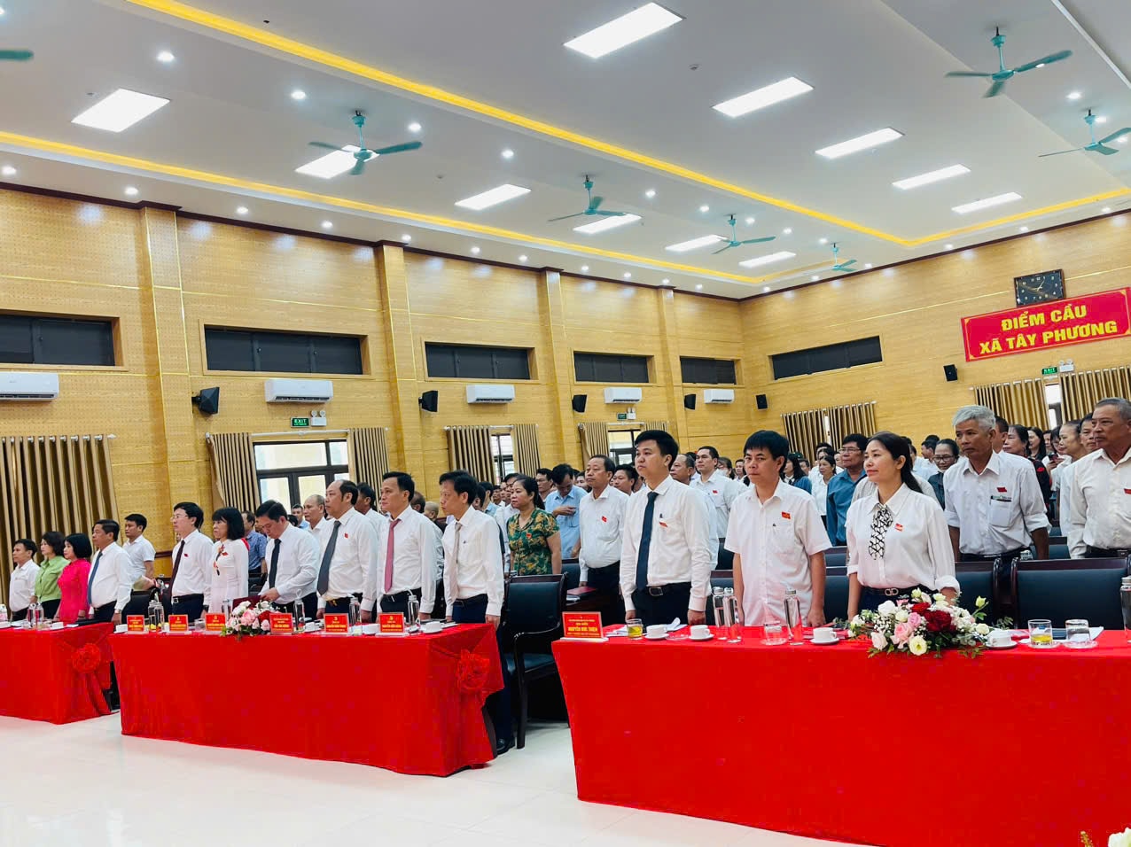 HĐND xã Tây Phương tổ chức thành công kỳ họp thứ nhất, nhiệm kỳ 2021-2026