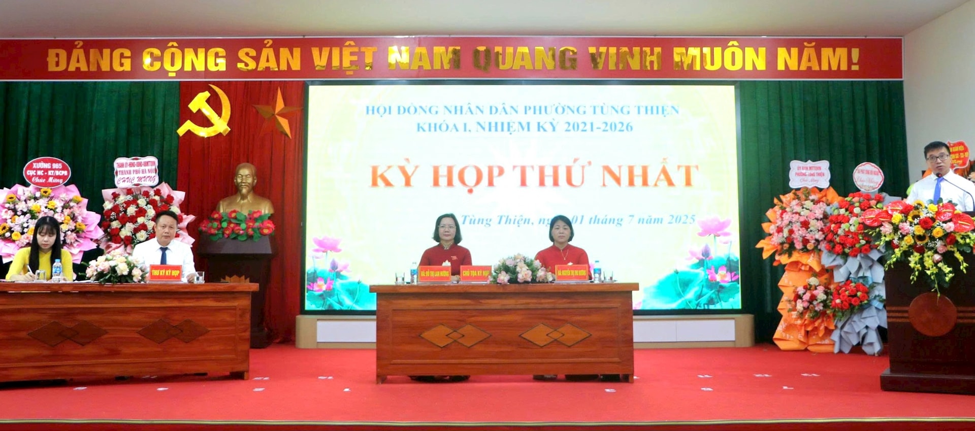 HĐND phường Tùng Thiện họp phiên đầu tiên: Kiện toàn bộ máy, khởi động nhiệm kỳ mới hiệu quả, đồng bộ