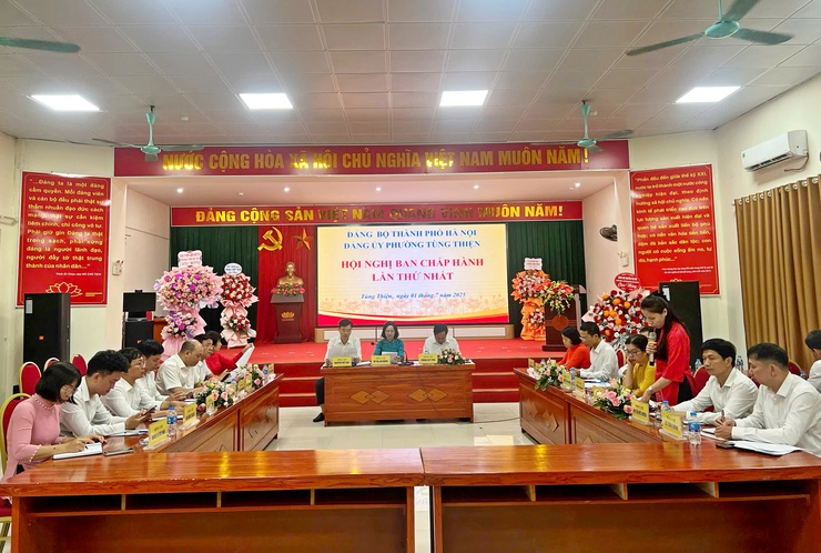 Đảng bộ phường Tùng Thiện tổ chức Hội nghị lần thứ nhất: Hoàn thiện tổ chức bộ máy, triển khai nhiệm vụ trọng tâm nhiệm kỳ 2025-2030