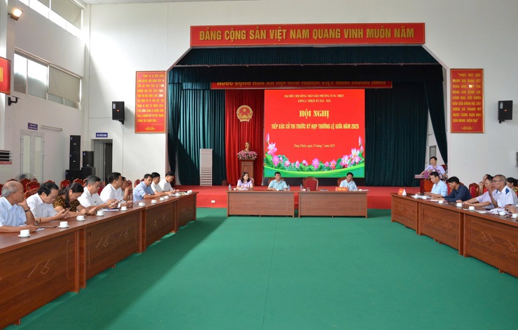 Cử tri phường Tùng Thiện kỳ vọng vào chính quyền phục vụ, đồng hành cùng nhân dân sau sắp xếp hành chính