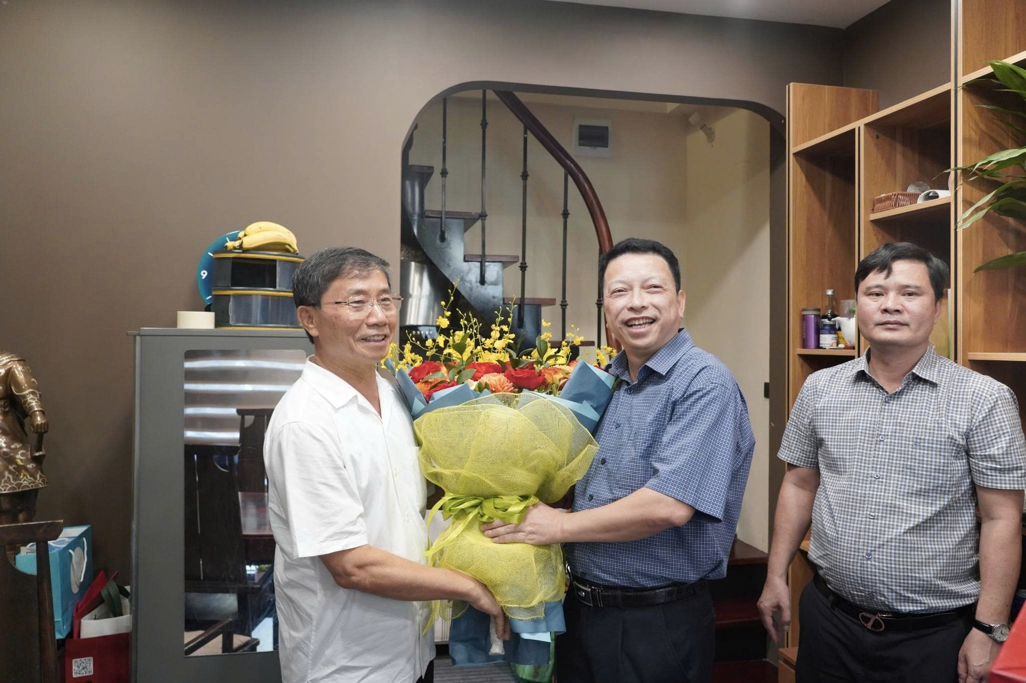 Công an Hà Nội thăm, tri ân Thiếu tướng Hoàng Quốc Định nhân 80 năm Ngày truyền thống Công an nhân dân