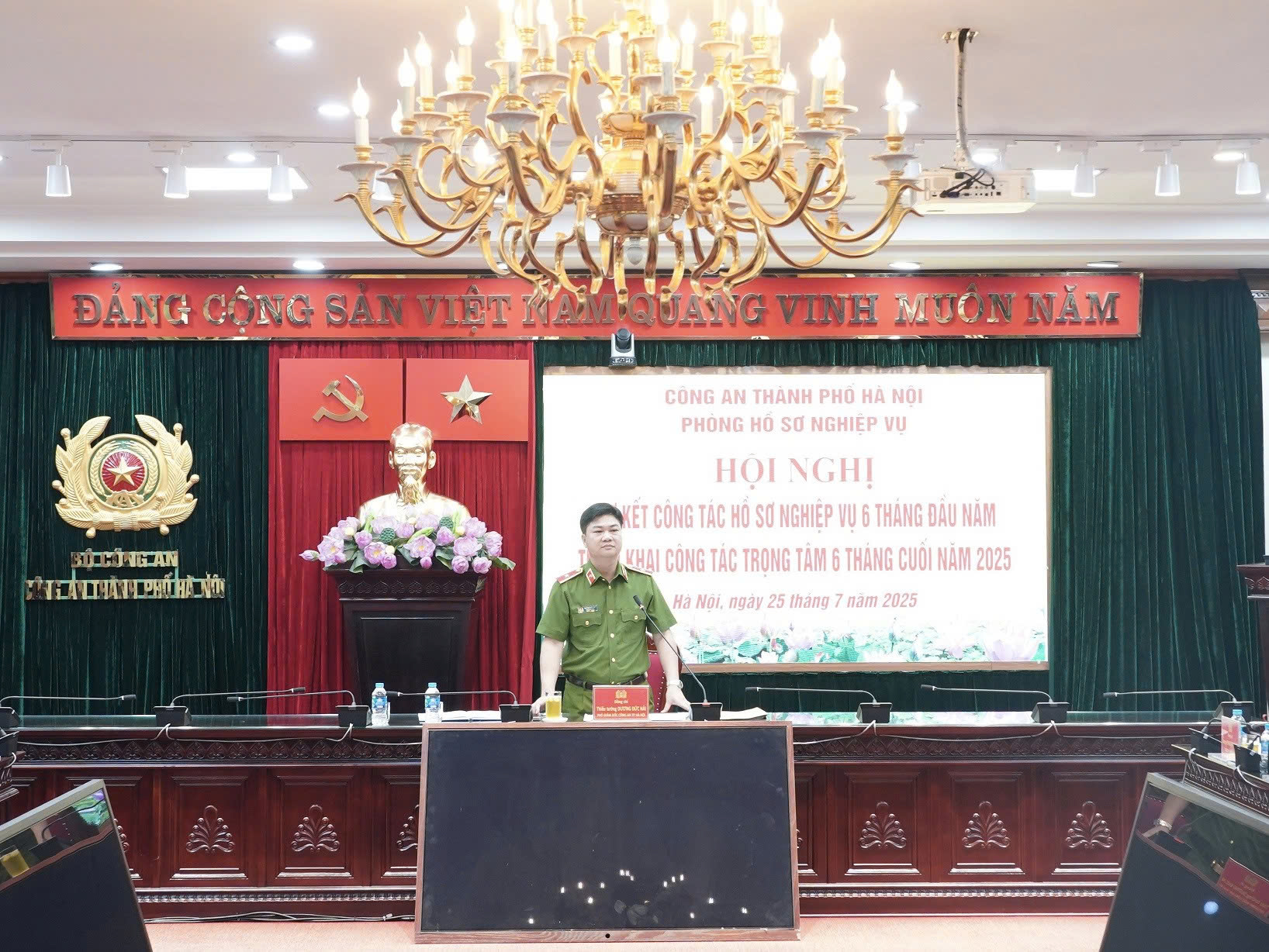 Tăng tốc chuyển đổi số trong công tác hồ sơ nghiệp vụ, nâng cao hiệu quả phục vụ Công an thành phố