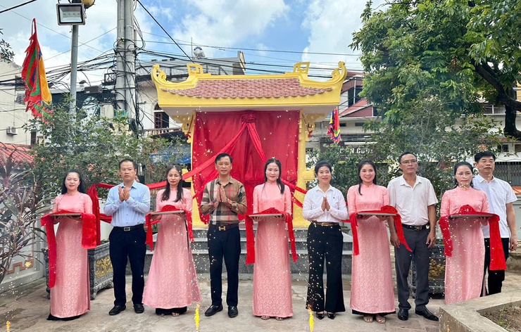 Phường Phú Lương khánh thành công trình gắn bia lưu niệm sự kiện cách mạng tại đình Văn Nội