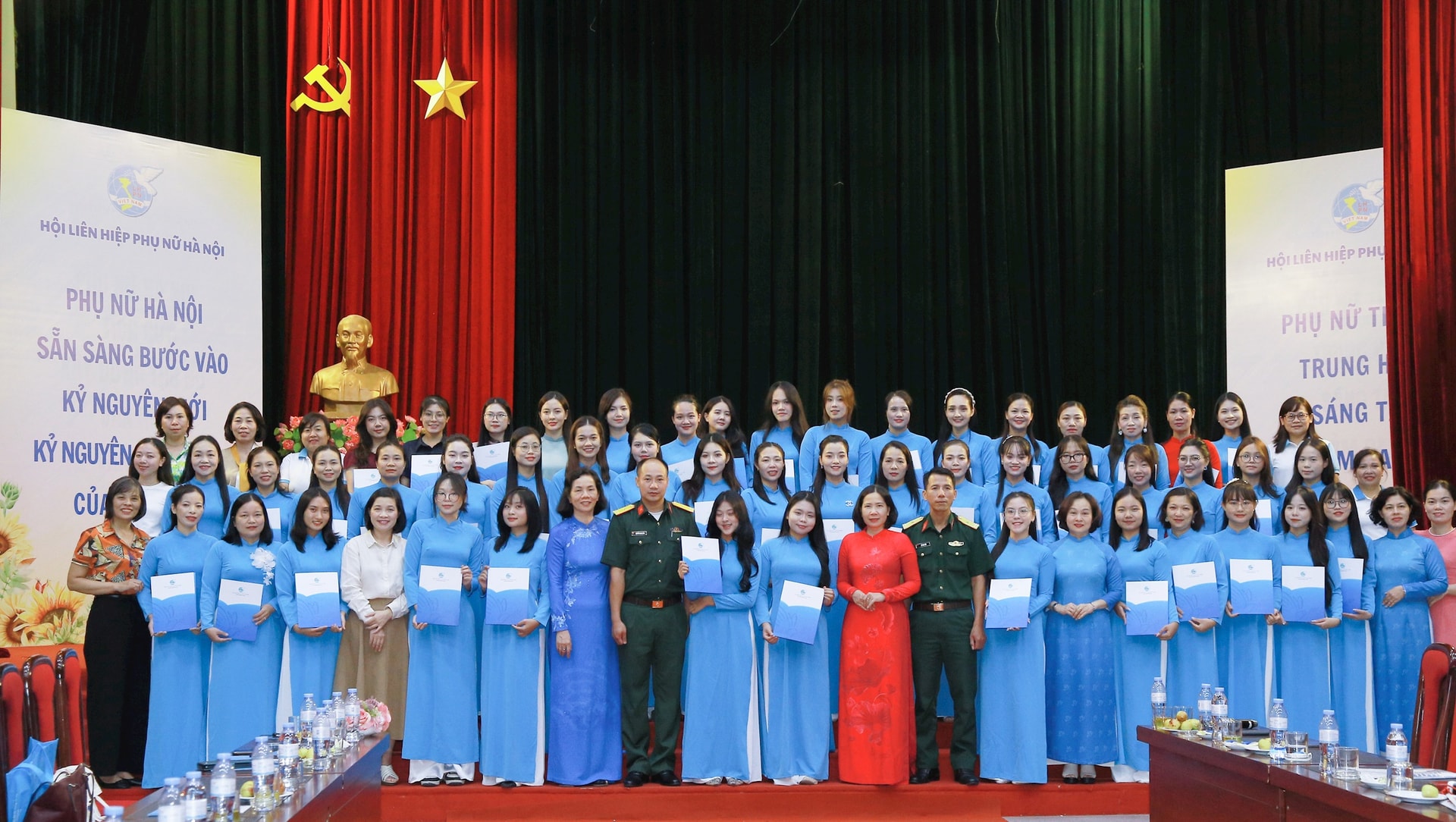 Khối “Phụ nữ Việt Nam” được biểu dương sau khi hoàn thành xuất sắc nhiệm vụ diễu binh, diễu hành kỷ niệm 80 năm Cách mạng Tháng Tám và Quốc khánh 2-9