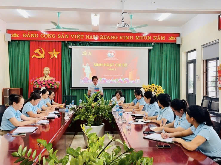 Xã Xã Vĩnh Thanh đổi mới sinh hoạt chi bộ, nâng cao vai trò lãnh đạo từ cơ sở