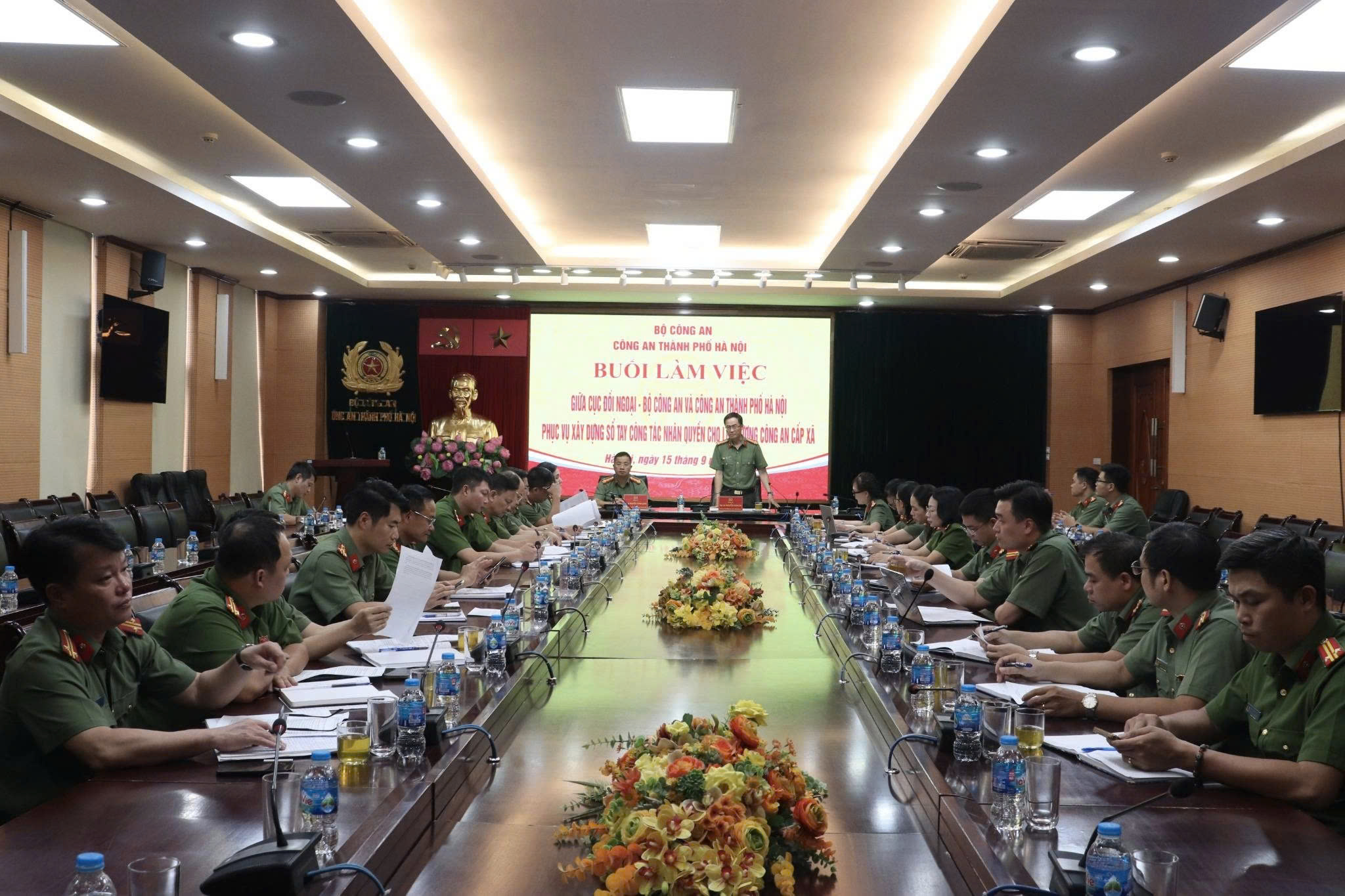 Hoàn thiện Sổ tay công tác nhân quyền cho Công an cấp xã: Bước đi quan trọng bảo đảm quyền con người ngay từ cơ sở
