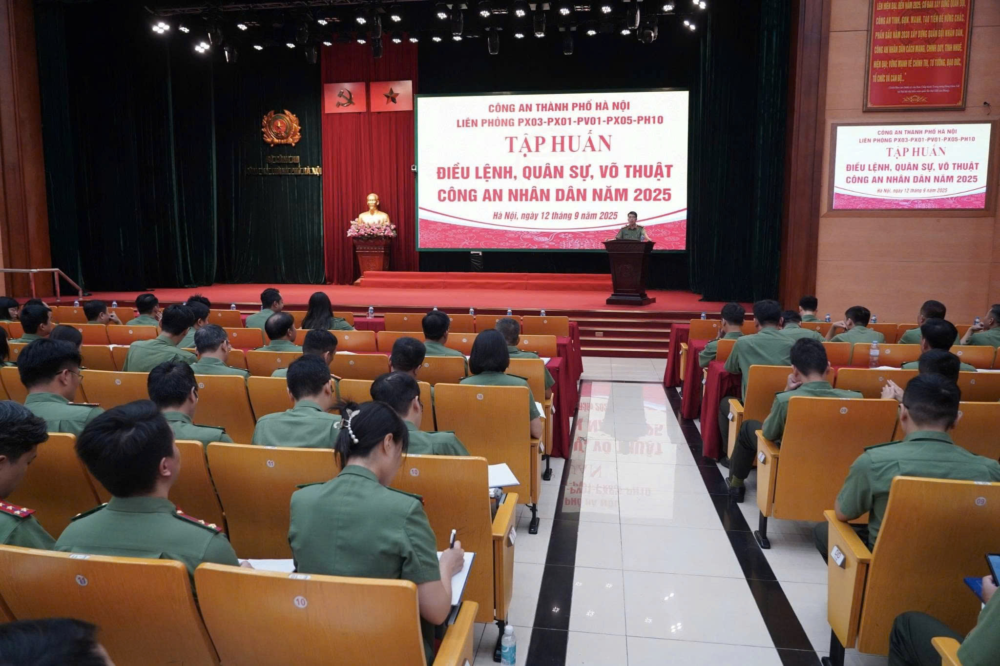 CATP Hà Nội nâng cao kỷ luật, tác phong chính quy qua tập huấn điều lệnh, quân sự, võ thuật năm 2025