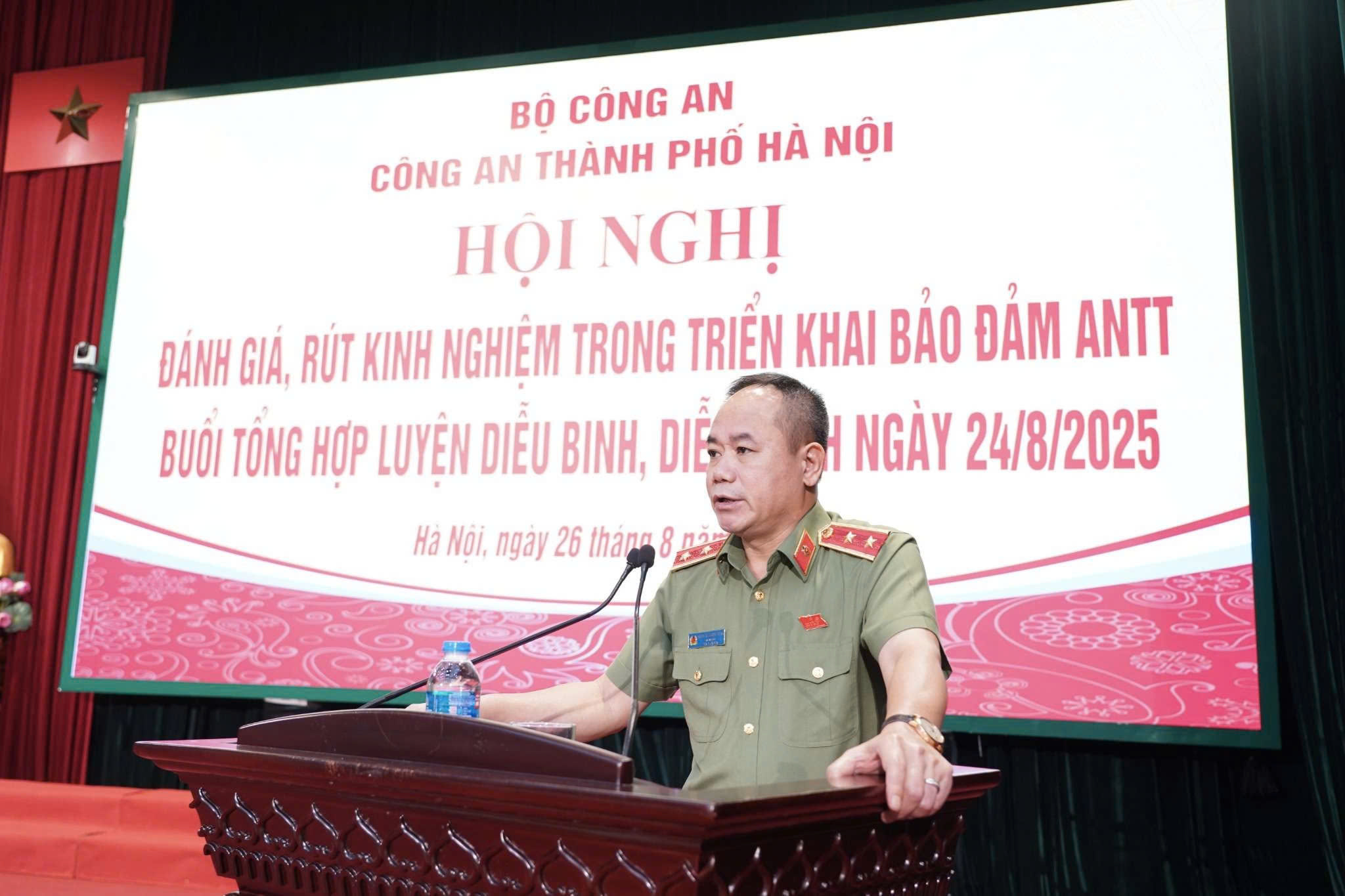 Công an Hà Nội rút kinh nghiệm bảo đảm an ninh, an toàn buổi tổng hợp luyện diễu binh, diễu hành
