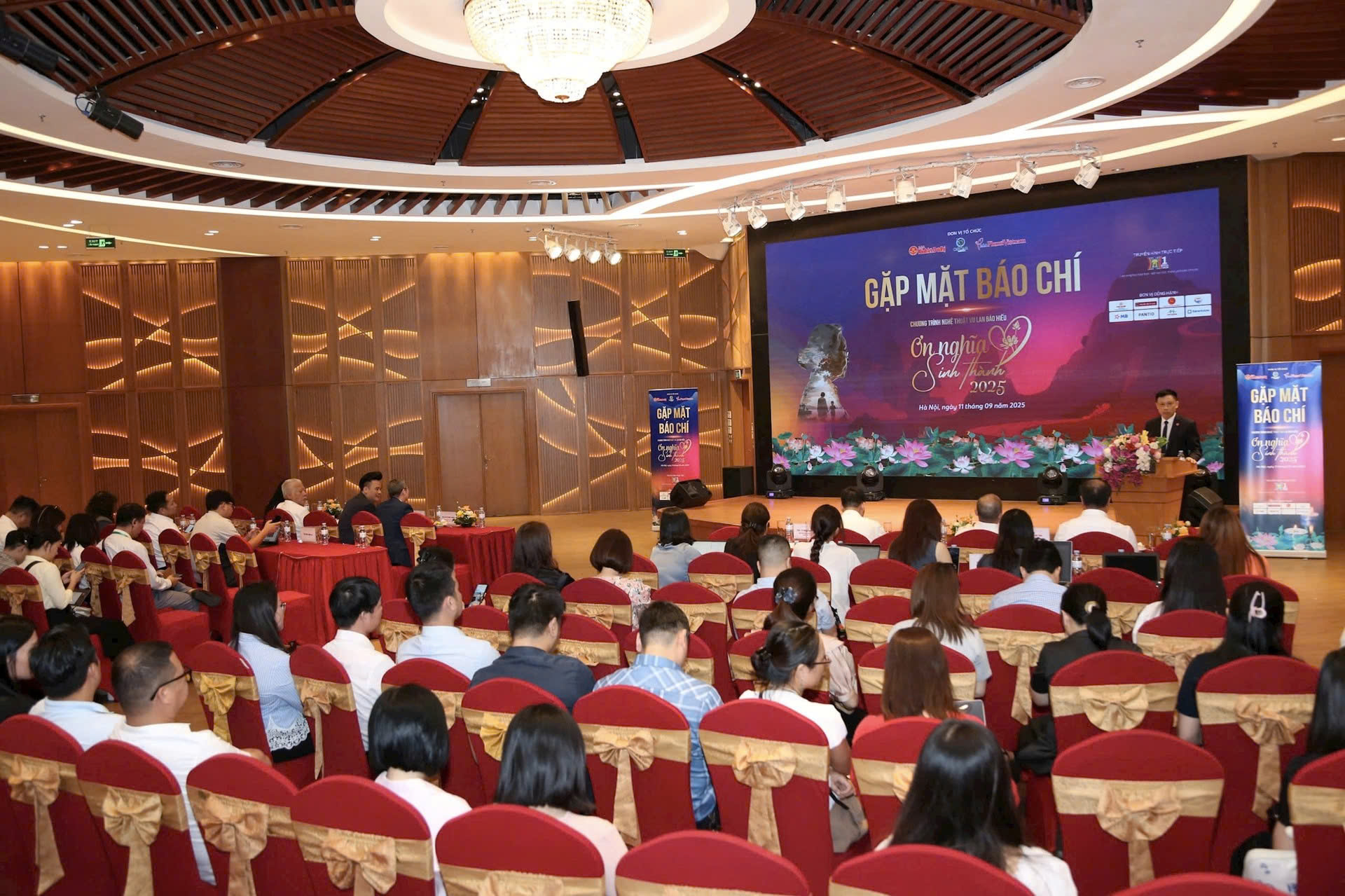 “Ơn nghĩa sinh thành 2025”: Hành trình nghệ thuật tôn vinh đạo hiếu và lan tỏa giá trị tri ân trong mùa Vu lan