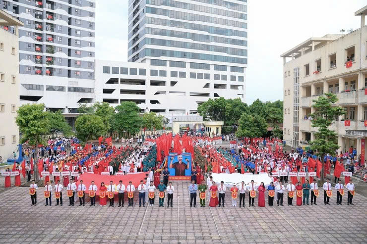 Xã Vĩnh Thanh khai mạc Đại hội Thể dục Thể thao lần thứ I, tổng kết hè thanh thiếu nhi năm 2025