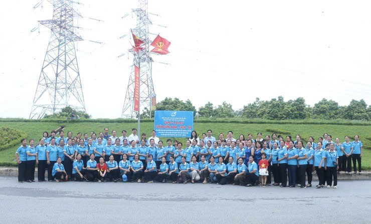Hội Liên hiệp Phụ nữ xã Phù Đổng lan tỏa hành động xanh, tiên phong chuyển đổi số từ cơ sở