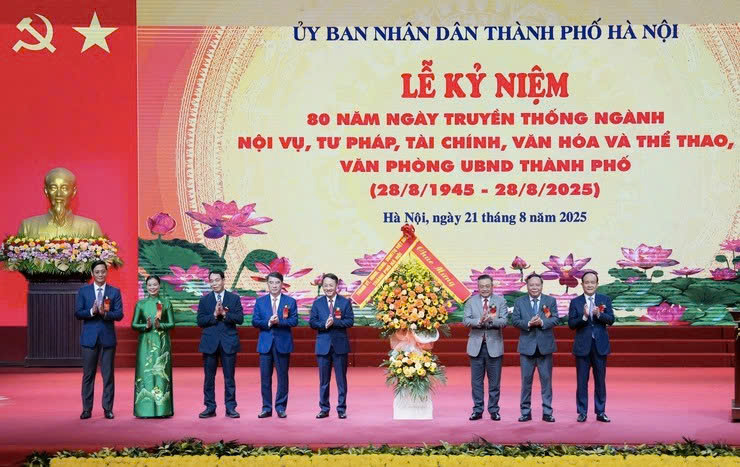 Kỷ niệm 80 năm ngày truyền thống các ngành trong hệ thống các cơ quan chuyên môn thuộc UBND thành phố: Bản lĩnh đổi mới, kiến tạo phát triển