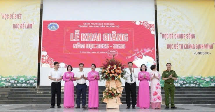 Phường Ô Chợ Dừa rộn ràng khai giảng năm học 2025-2026