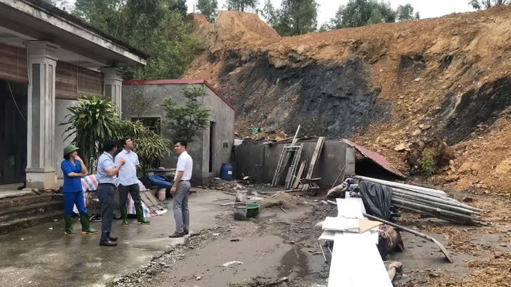 Xã Vật Lại chủ động ứng phó bão số 5, kiểm tra các điểm xung yếu sau mưa lớn