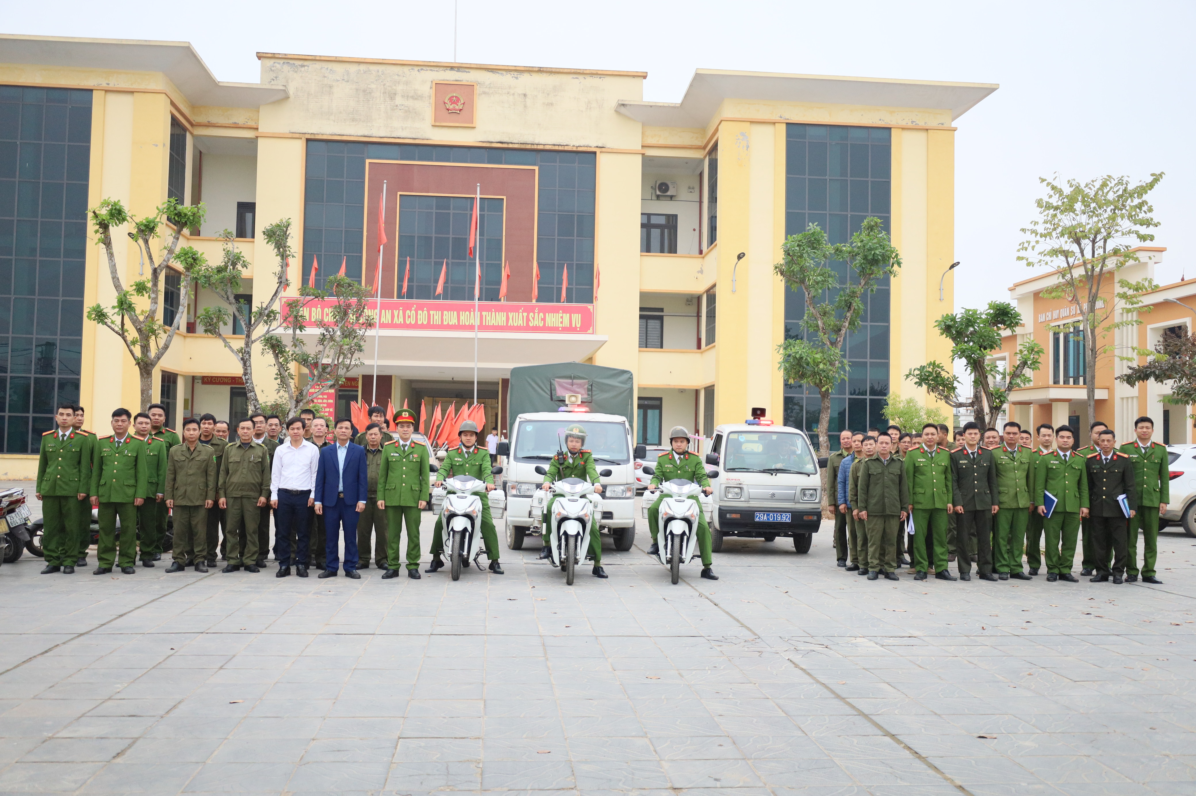 Công an xã Cổ Đô ra quân cao điểm bảo đảm an ninh, trật tự dịp Tết Nguyên đán Bính Ngọ 2026