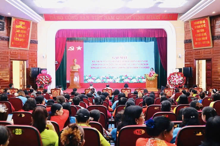 Phụ nữ phường Từ Liêm phát huy vai trò nòng cốt, lan tỏa phong trào thi đua trong năm bản lề 2025