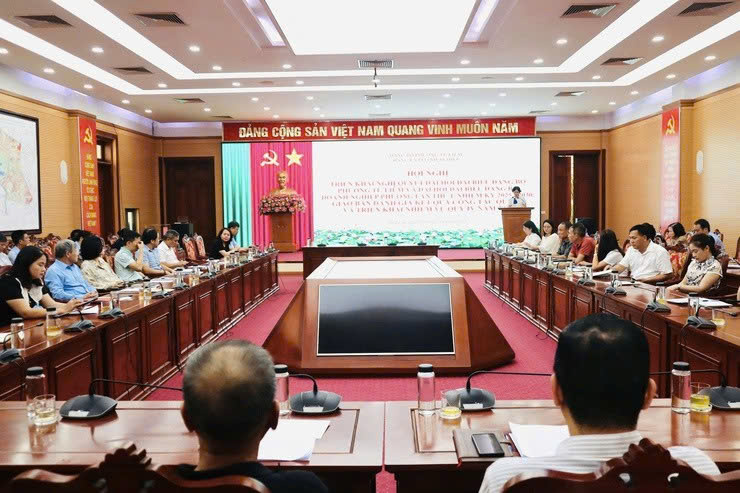 Đảng ủy Doanh nghiệp phường Từ Liêm quán triệt nghị quyết, thống nhất hành động trong nhiệm kỳ đầu vận hành mô hình mới