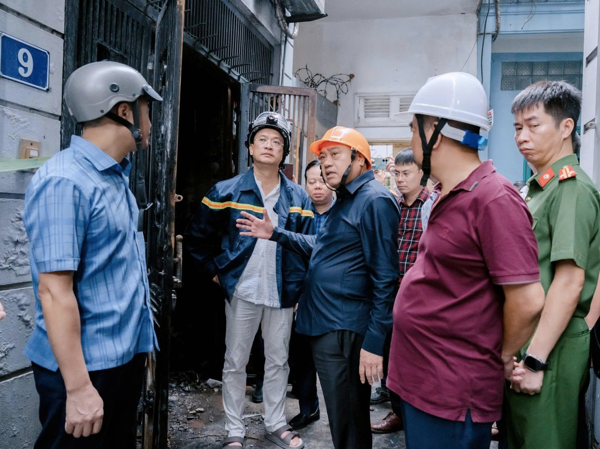Chủ tịch UBND Hà Nội trực tiếp chỉ đạo khắc phục vụ cháy nghiêm trọng tại ngõ 180 Kim Hoa