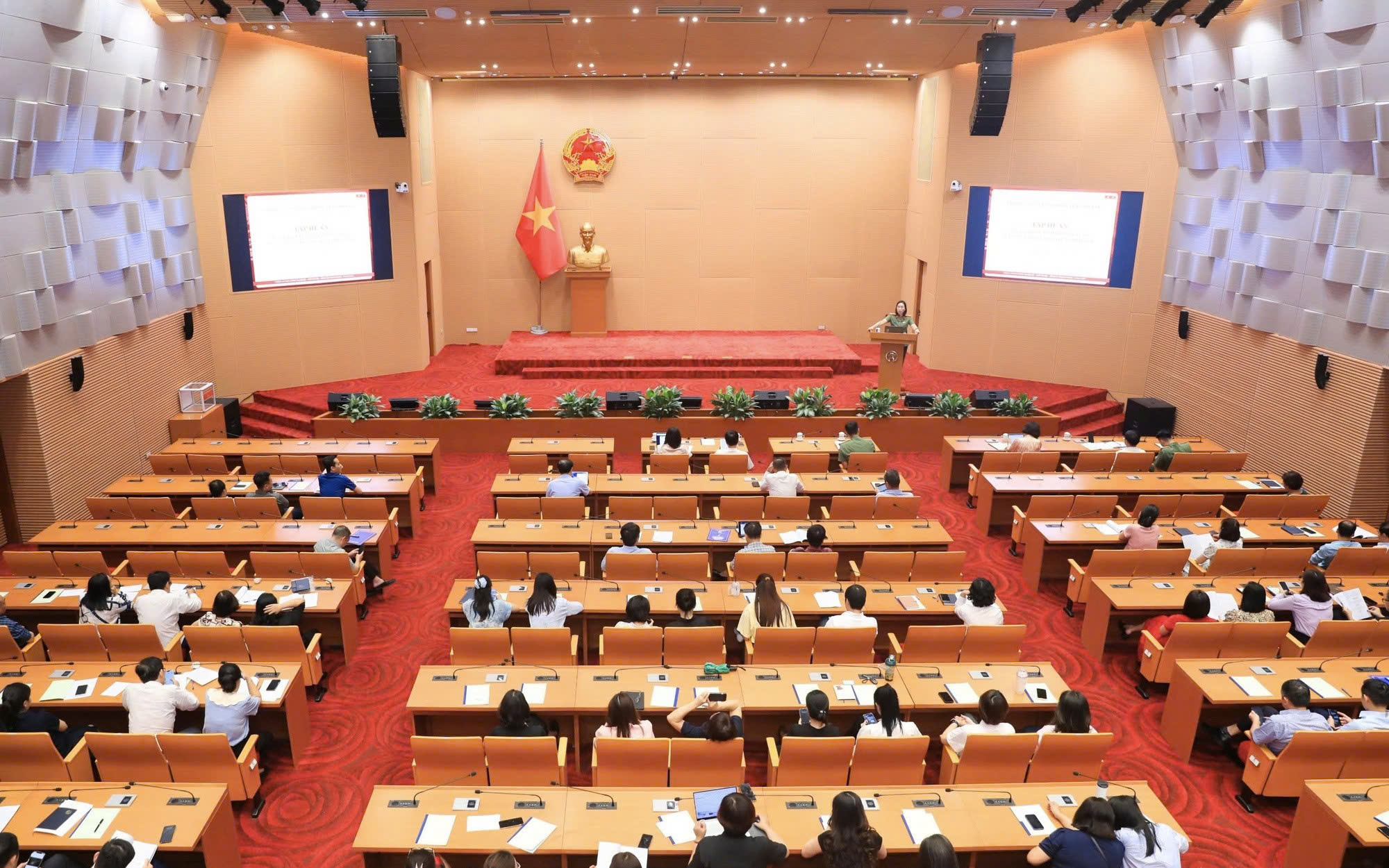 Nâng cao nhận thức, siết chặt kỷ luật bảo vệ bí mật nhà nước tại Văn phòng UBND thành phố Hà Nội