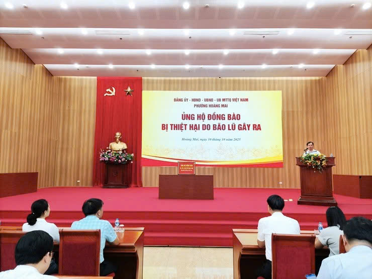 Phường Hoàng Mai chung tay sẻ chia, ủng hộ đồng bào vùng bão lũ