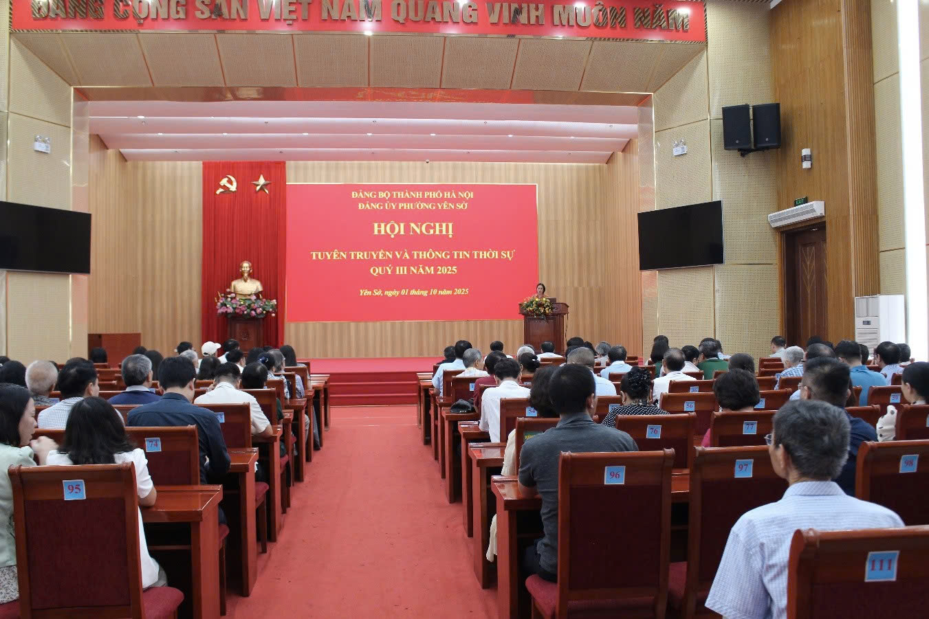 Đảng ủy phường Yên Sở cập nhật thông tin thời sự quý III, tăng cường định hướng tư tưởng cho cán bộ, đảng viên