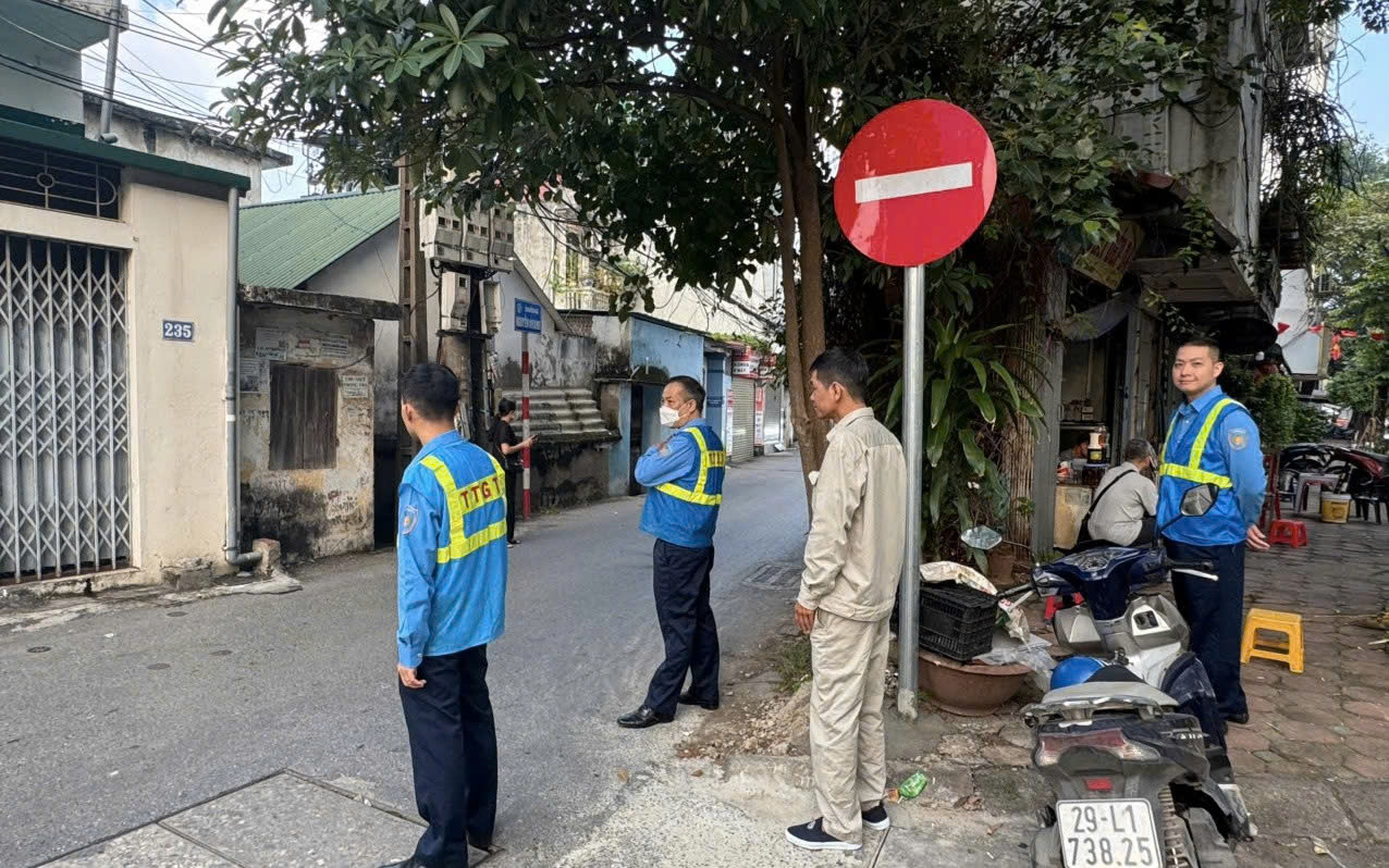 Thí điểm tổ chức giao thông một chiều đường Nguyễn Khang nhỏ để giảm ùn tắc khu vực Cầu Cót